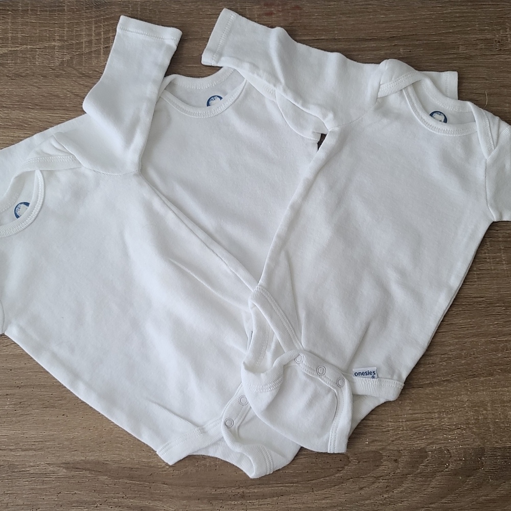 Gerber Long-sleeved Onesies (Set of 3)